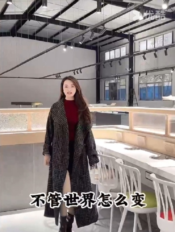 旋轉(zhuǎn)小火鍋設備廠家